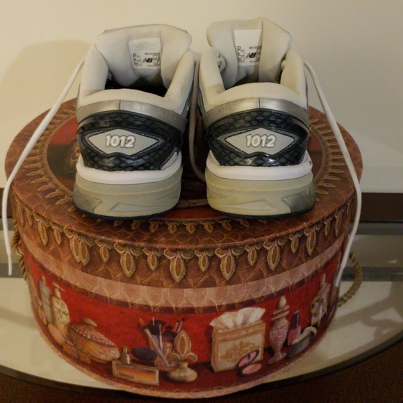 Running Shoe Mens New Balance 1012 - Picture 3 of 4